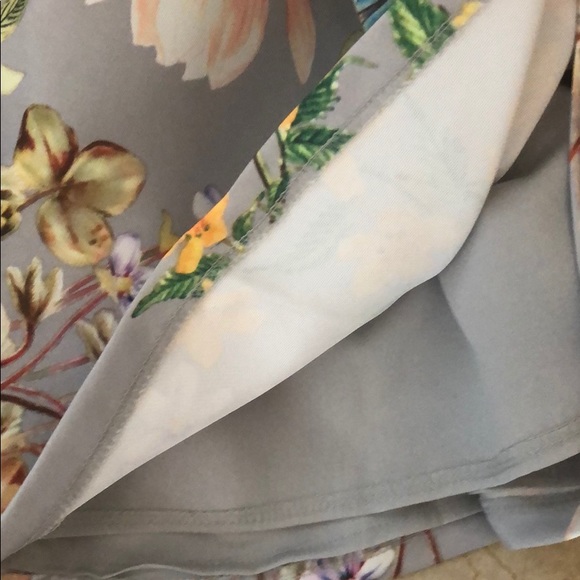 Beautiful floral print strapless dress - Picture 3 of 6